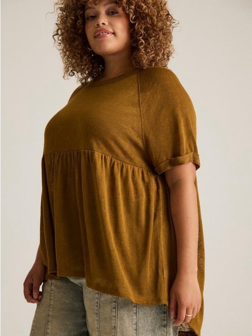 TORRID - NWT Festi Raglan Top w/ Keyhole Back in Color Breen